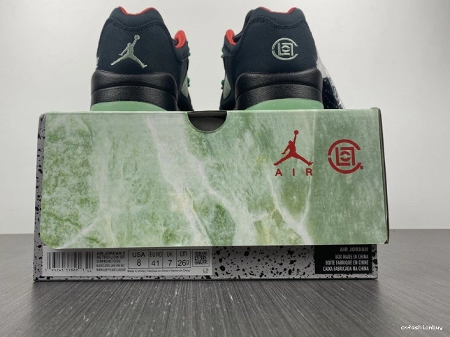 DM4640-036 Air Retro Jordan Anthracite 5 0713